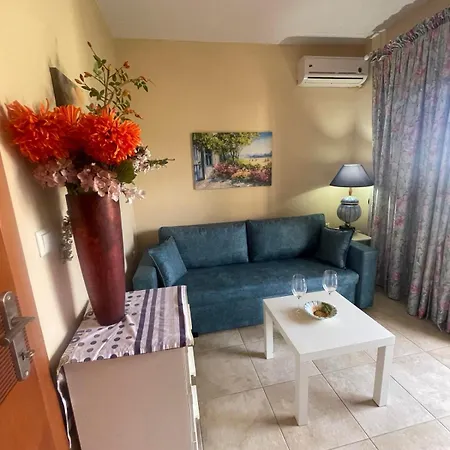 Takakis House Toroni